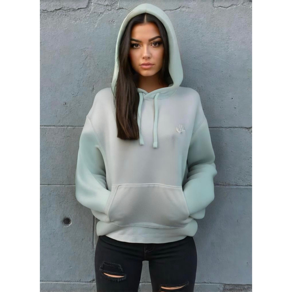 Nike Tops - Nike Womens Hoodie Sz Lg Green Embroidered Logo Kangaroo Pocket Outdoor Gorpcore